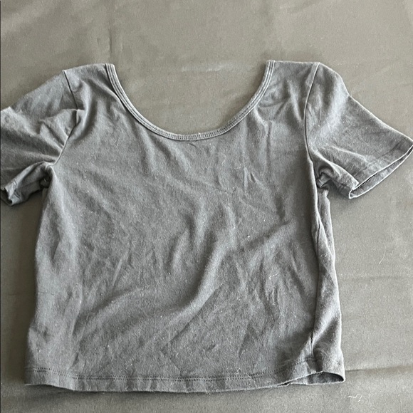 SO Women's Gray Short Sleeve Crop Top - Picture 3 of 3